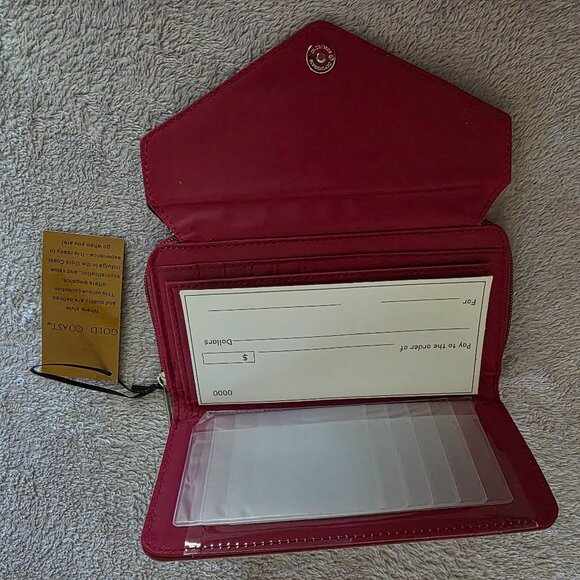 Gold Coast Southwest Aztec Design Red Clutch Wallet - NWT - Picture 5 of 5